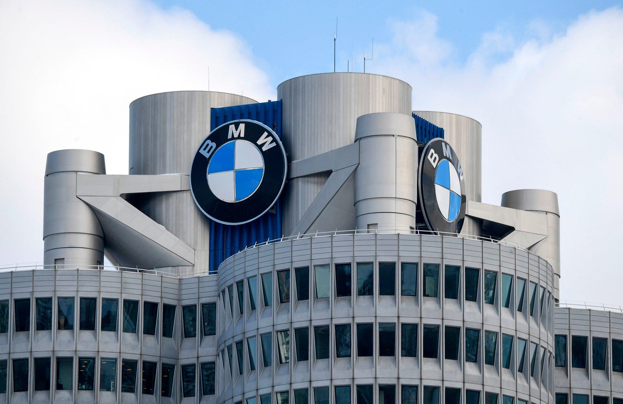 شرکت‌ خودروسازی بی ام و (BMW) از روسیه خارج شد